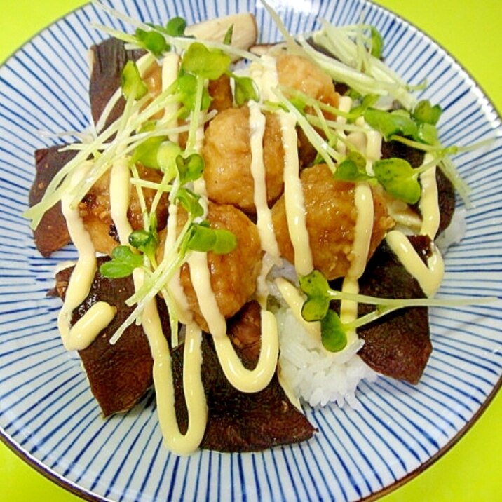 つくね団子と焼き椎茸の丼